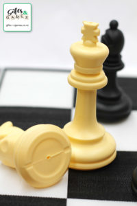 The Great Garden Games Co. Giant Chess Set - Board and Pieces